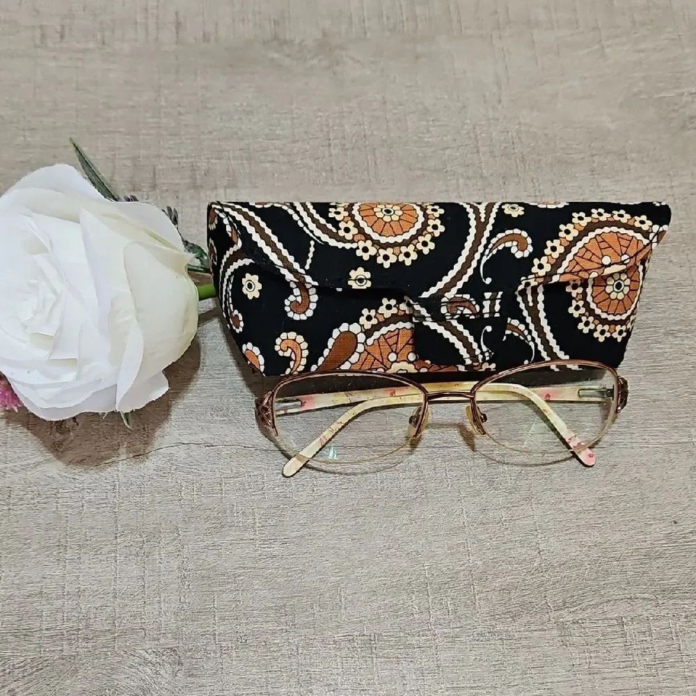 Vera Bradley 🎁 Glasses And Matching Eyeglass Case